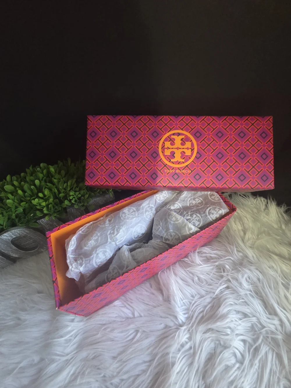 Tory Burch Annabelle Black Suede Bow Slide Sandals. Size 7